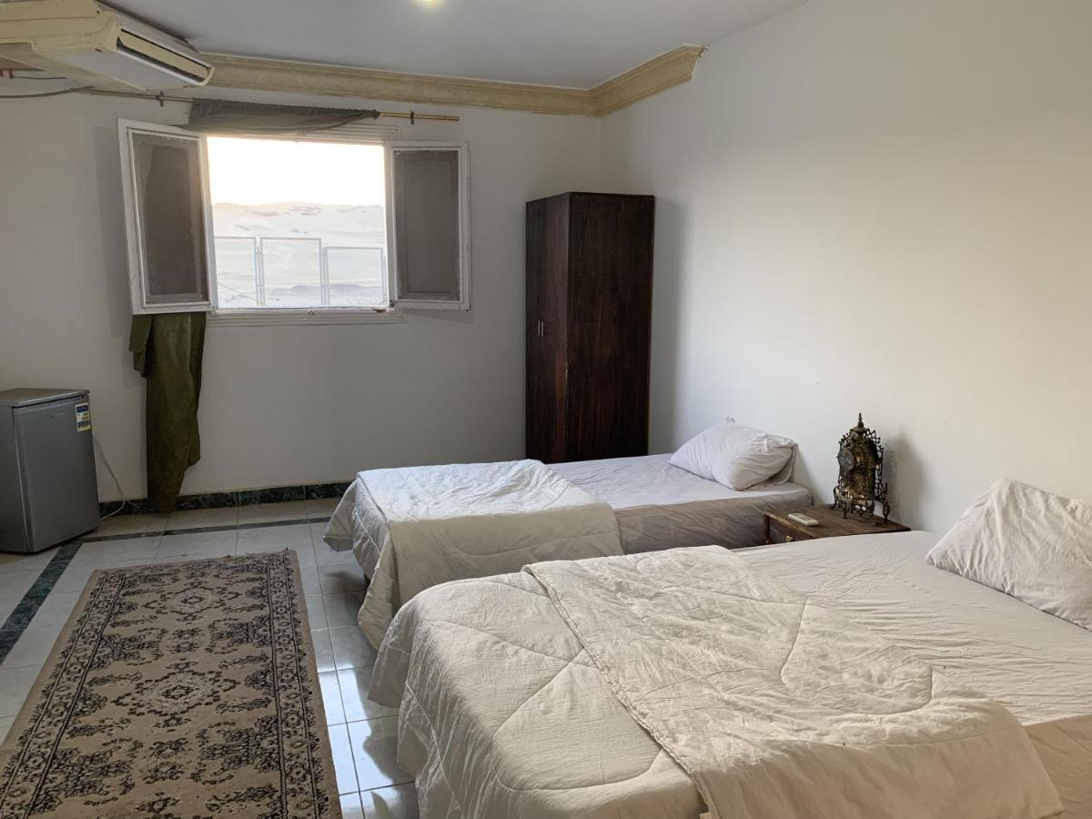 Kafret el-Gabal King Khufu Pyramids View Hotel מראה חיצוני תמונה