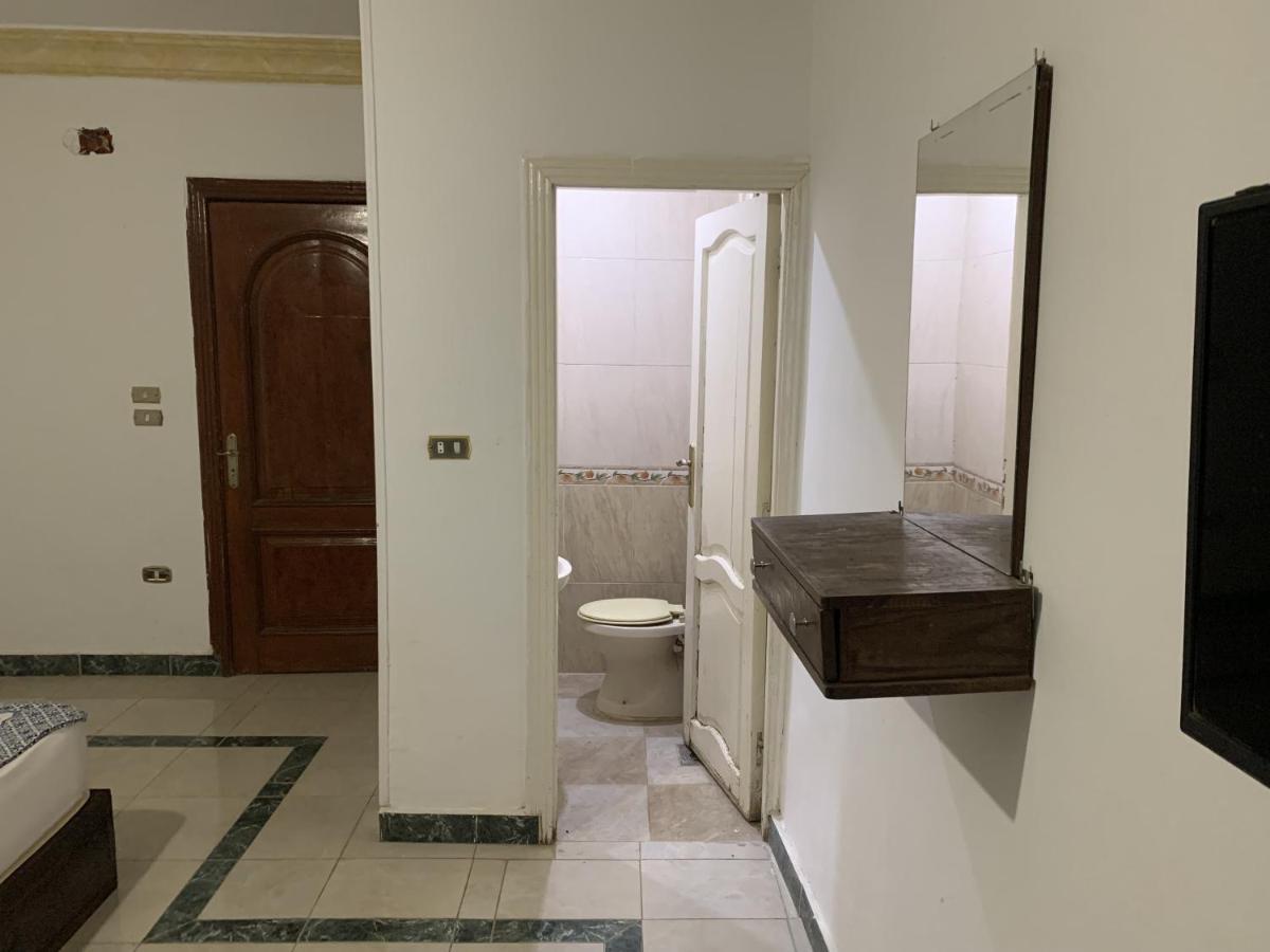 Kafret el-Gabal King Khufu Pyramids View Hotel מראה חיצוני תמונה