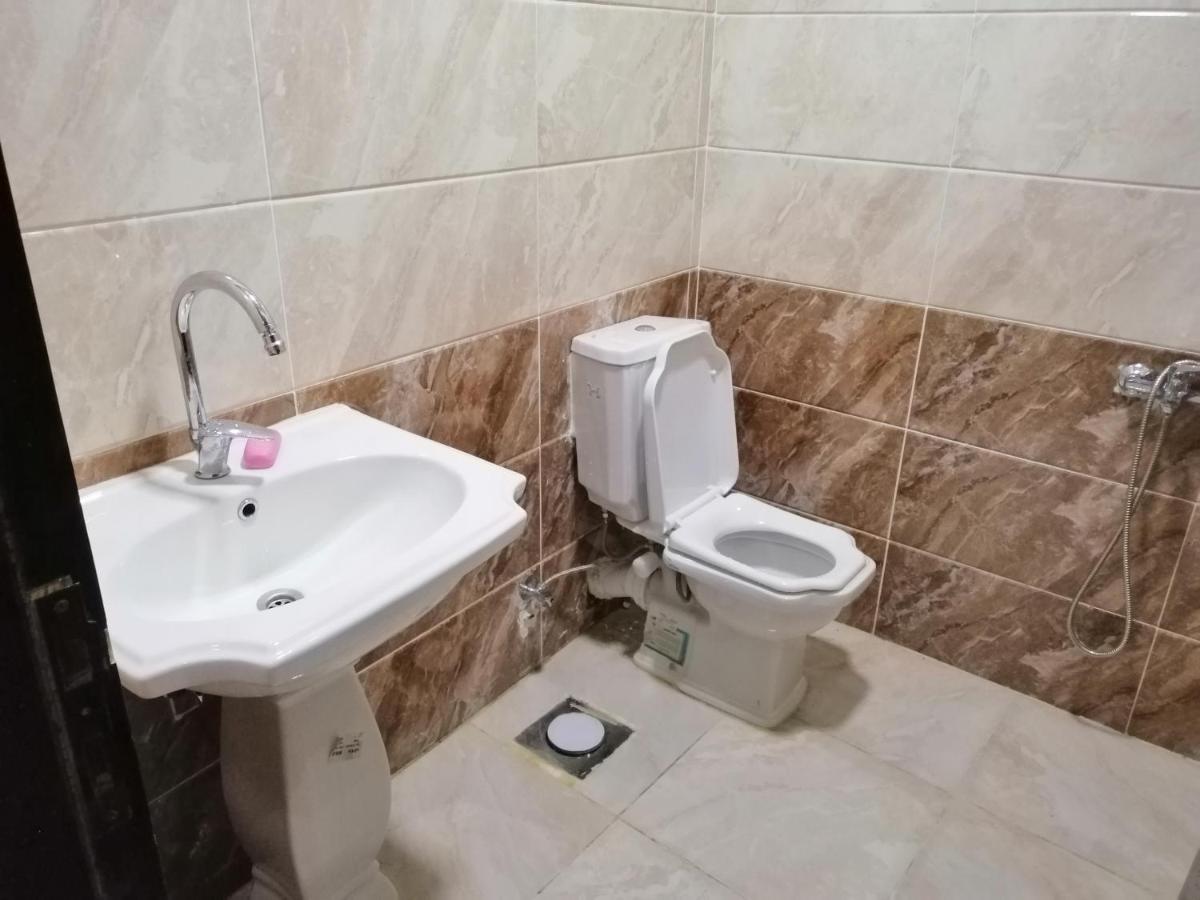 Kafret el-Gabal King Khufu Pyramids View Hotel מראה חיצוני תמונה