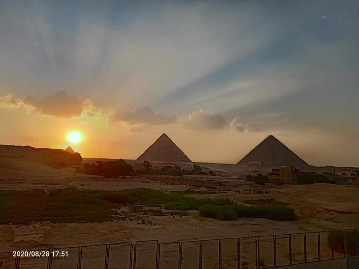 Kafret el-Gabal King Khufu Pyramids View Hotel מראה חיצוני תמונה