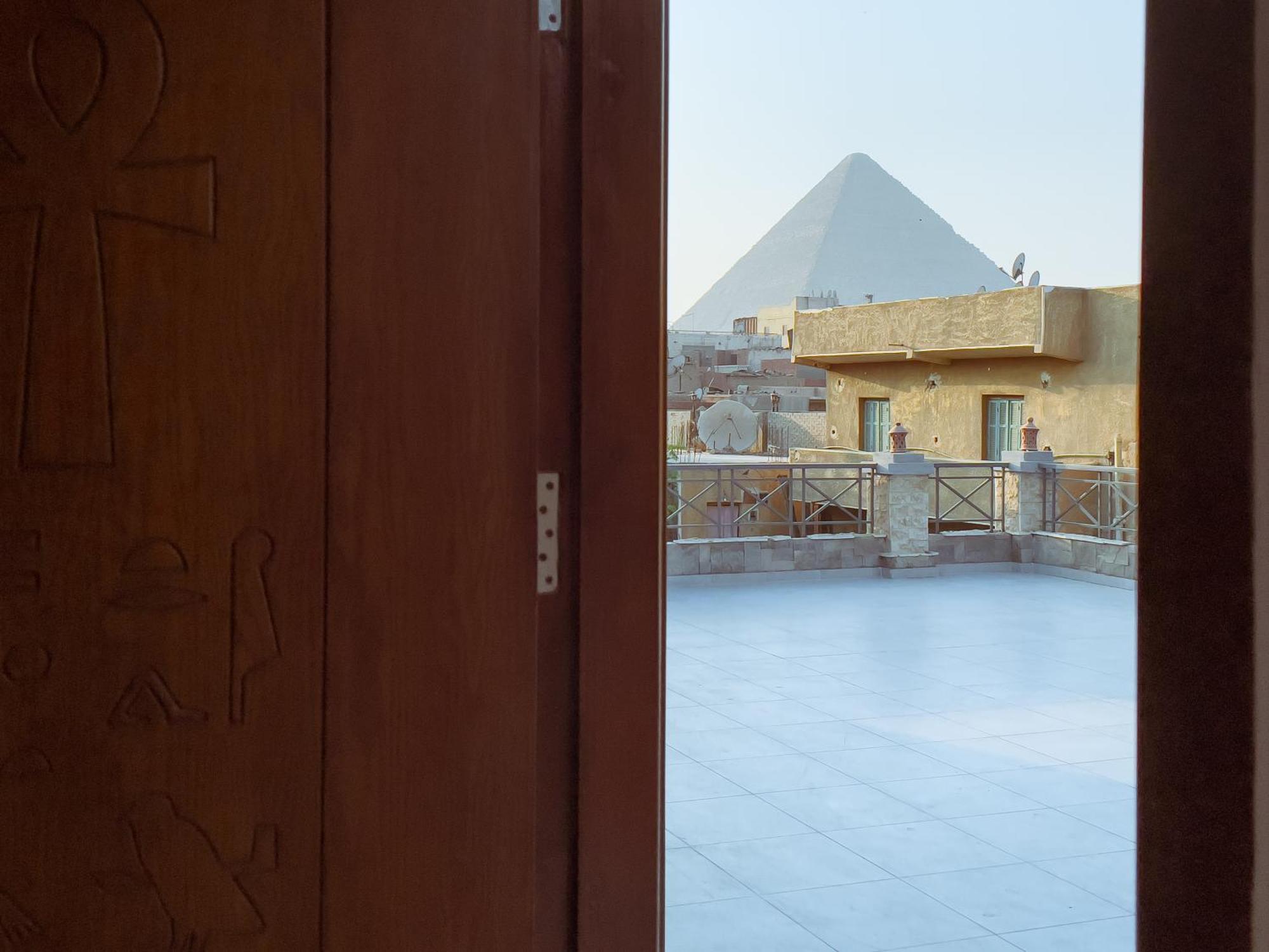 Kafret el-Gabal King Khufu Pyramids View Hotel חדר תמונה