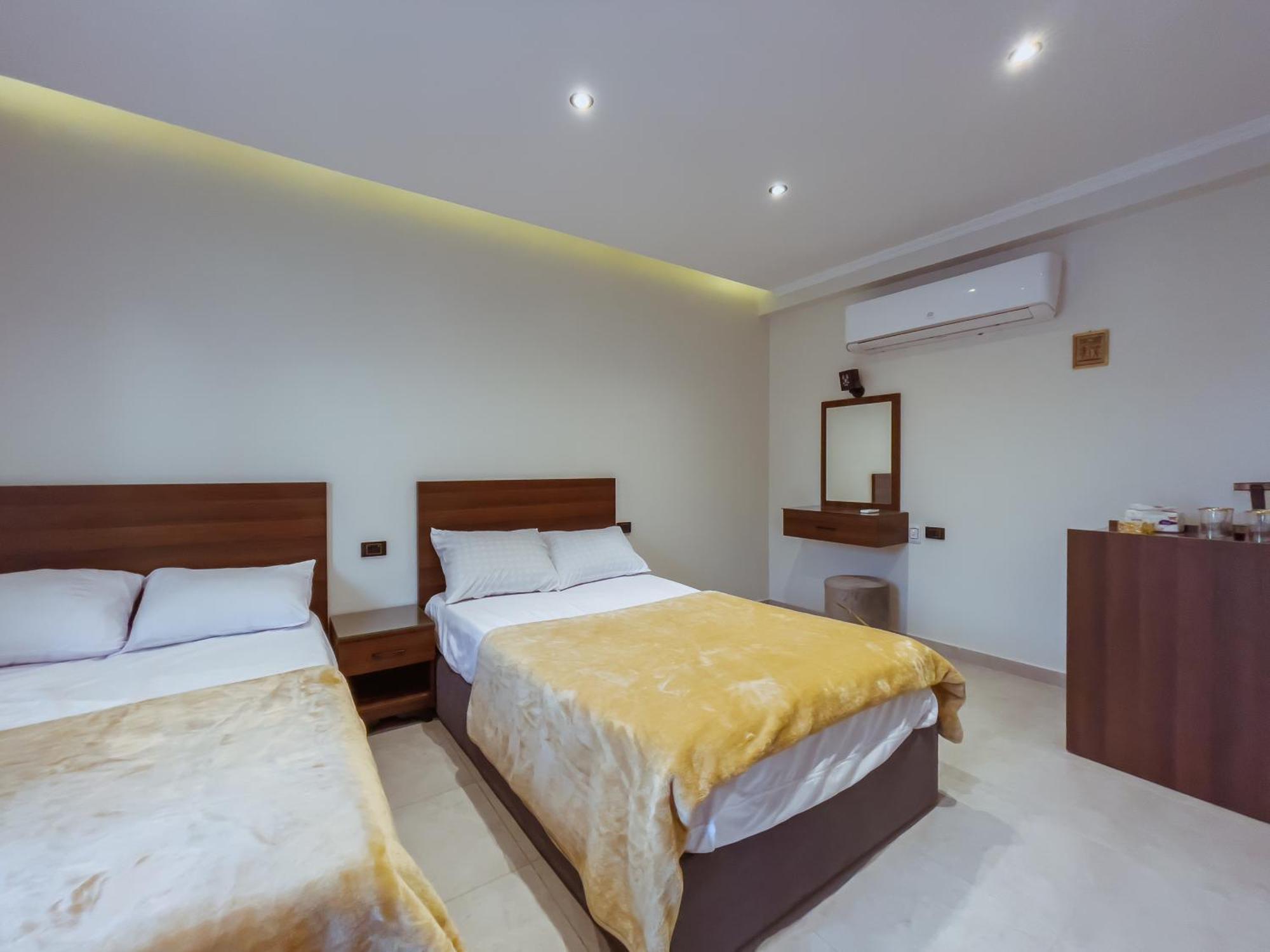 Kafret el-Gabal King Khufu Pyramids View Hotel חדר תמונה