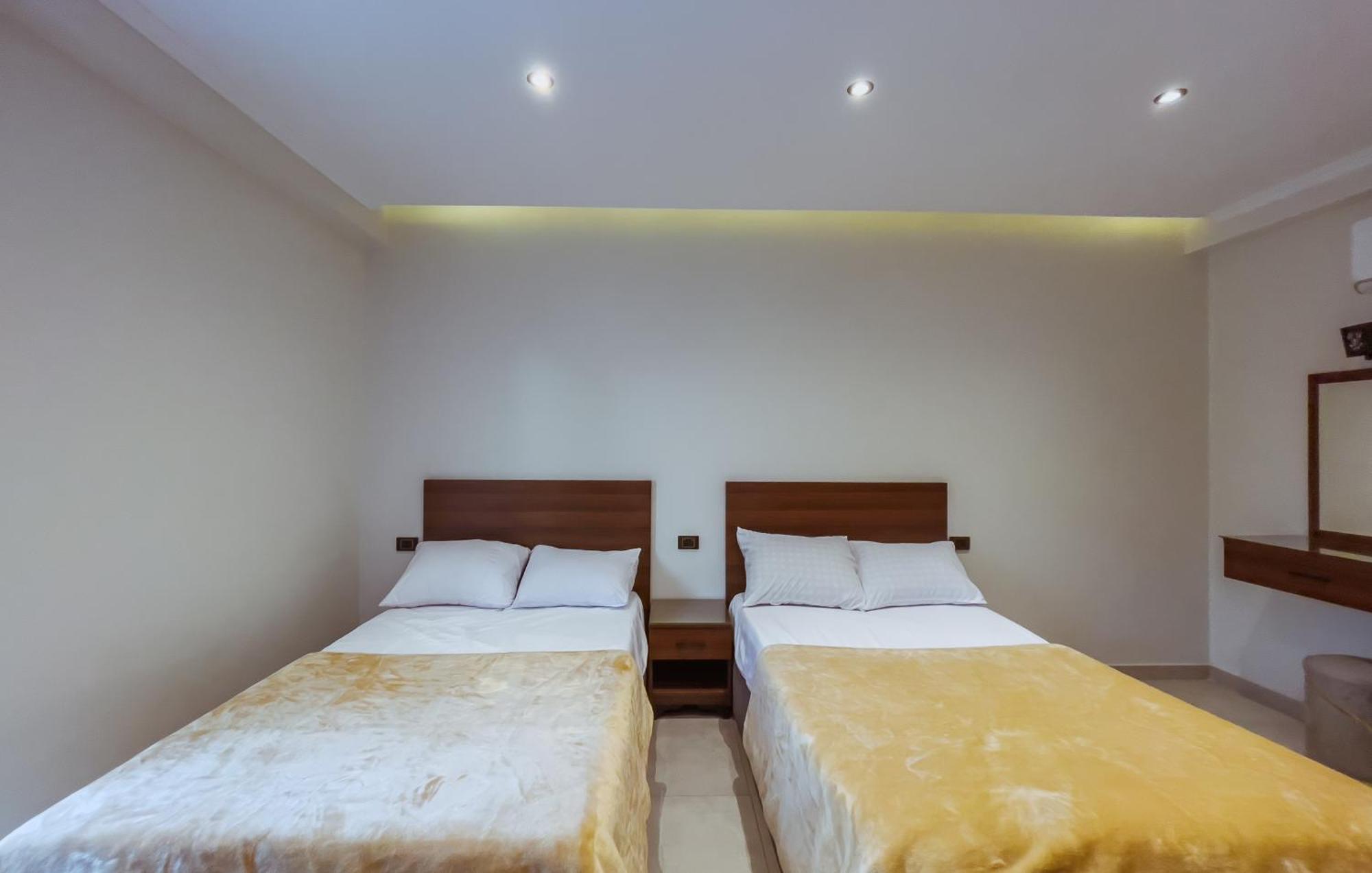 Kafret el-Gabal King Khufu Pyramids View Hotel חדר תמונה