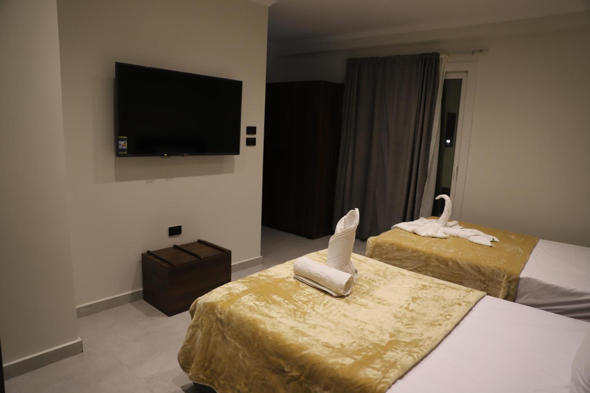 Kafret el-Gabal King Khufu Pyramids View Hotel חדר תמונה